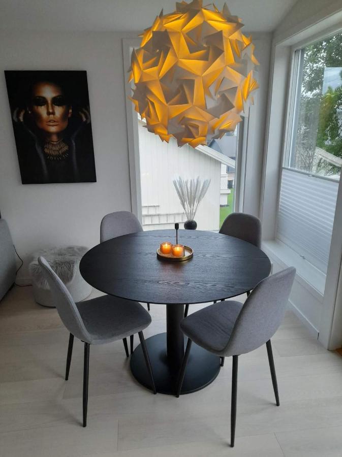 Great Rooms In A Large Modern Villa Tromsø Eksteriør bilde