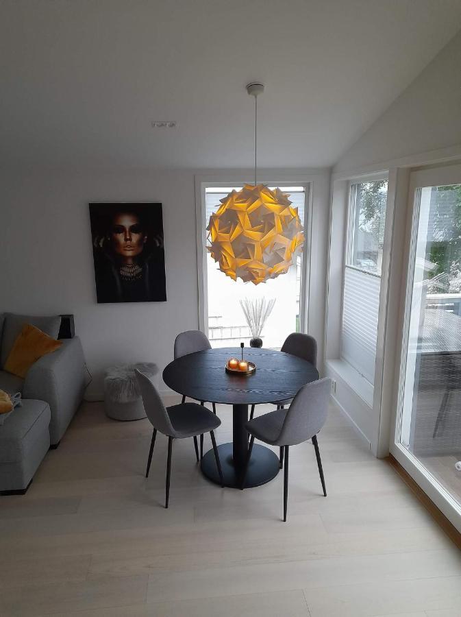 Great Rooms In A Large Modern Villa Tromsø Eksteriør bilde